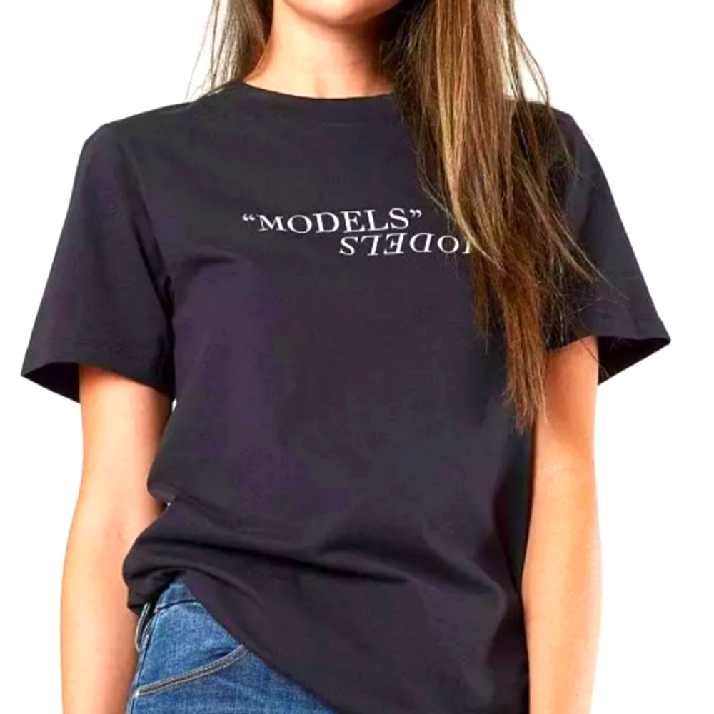 🆕 Kendall & Kylie Black Graphic T-shirt / Small